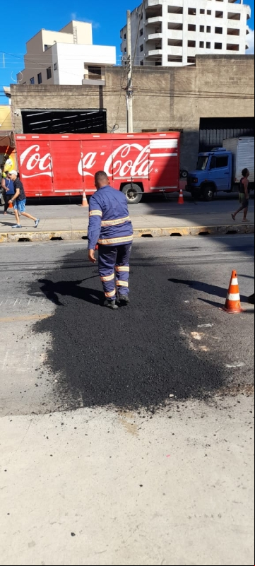 SERVIÇO DE RECOMPOSIÇÃO ASFÁLTICA DE VALAS ABERTAS PELO SAAE ATENDEU 15 RUAS EM MARÇO_foto1
