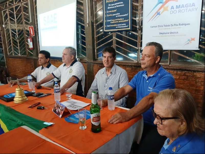 DIRETOR-GERAL DO SAAE PALESTRA NO ROTARY ITAÚNA - CIDADE EDUCATIVA_foto1